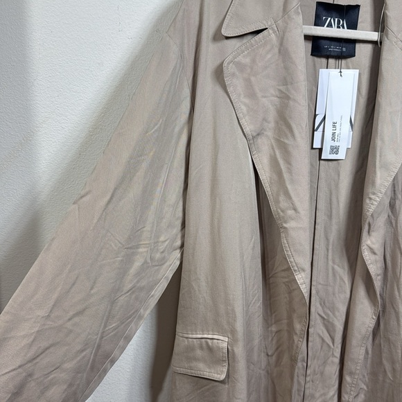 (W1) Zara Oversized trench jacket tied at the waist, size L - Picture 7 of 16